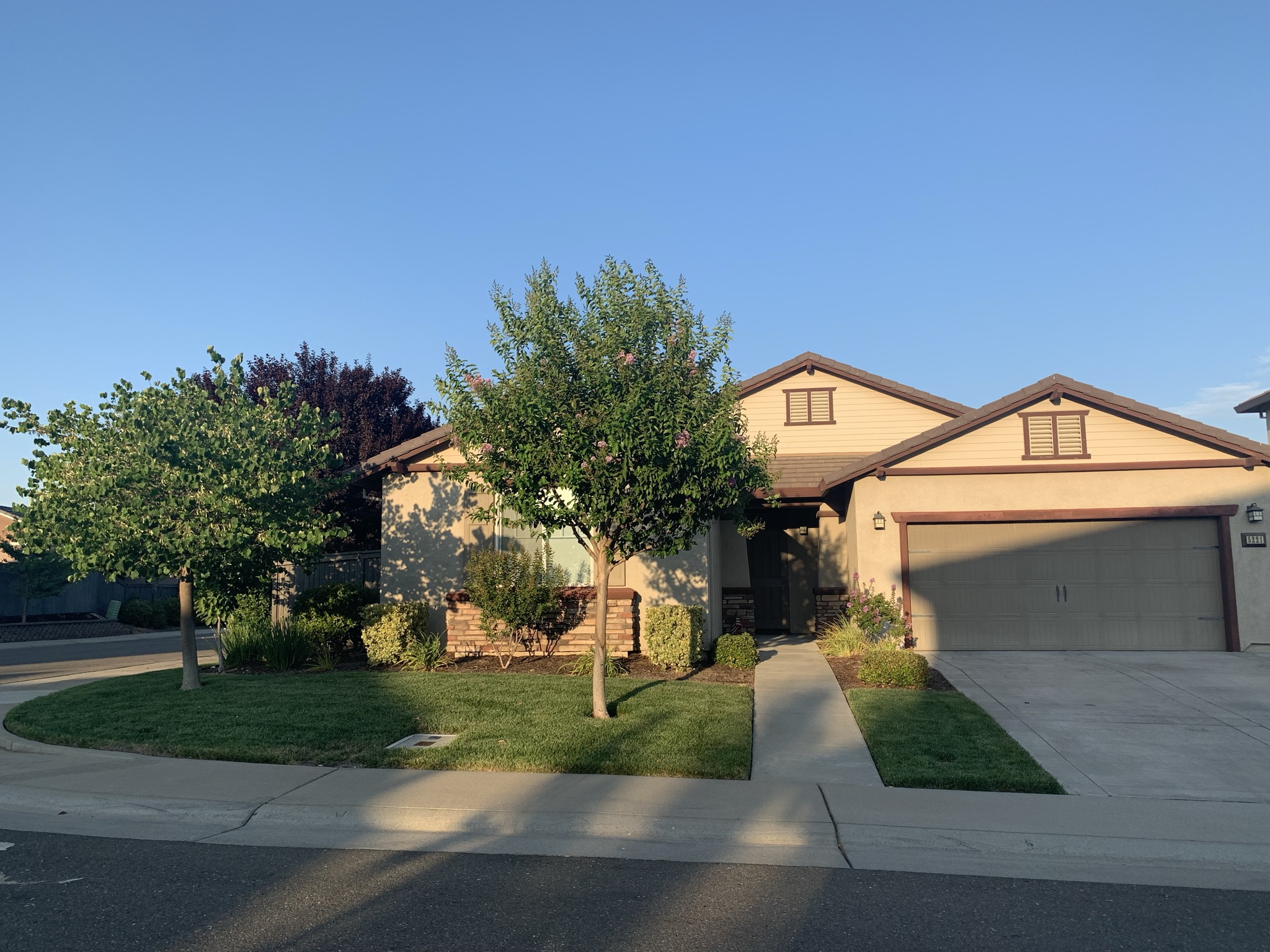 5221 Otter Pond